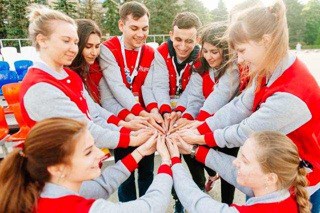 Волонтеров национального финала Российской студенческой весны будут готовить специалисты с опытом работы на FIFA - 2018 и Универсиаде