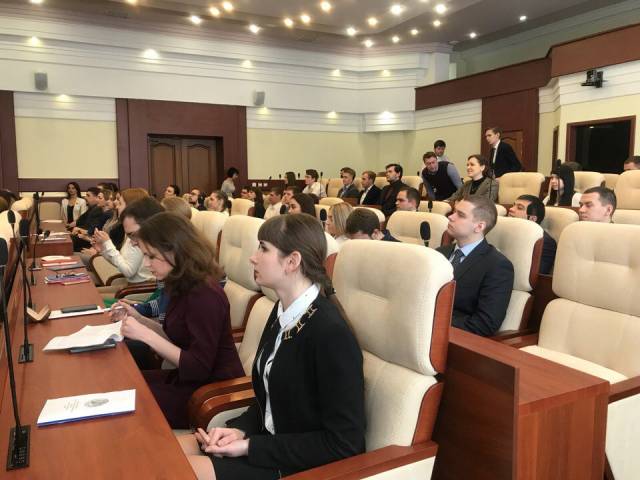 Состоялось заседание нового состава  Молодежного парламента Курской области