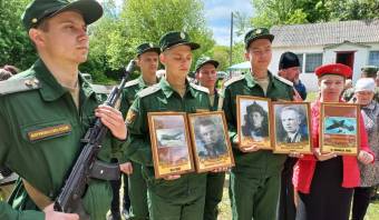 Курские поисковики предали земле останки пятерых советских летчиков